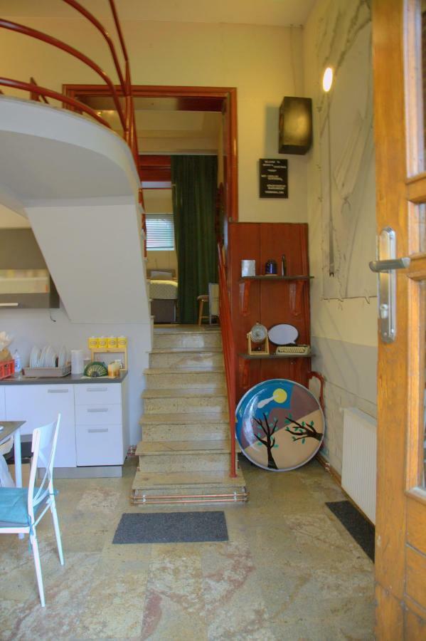 - Park - Apartment